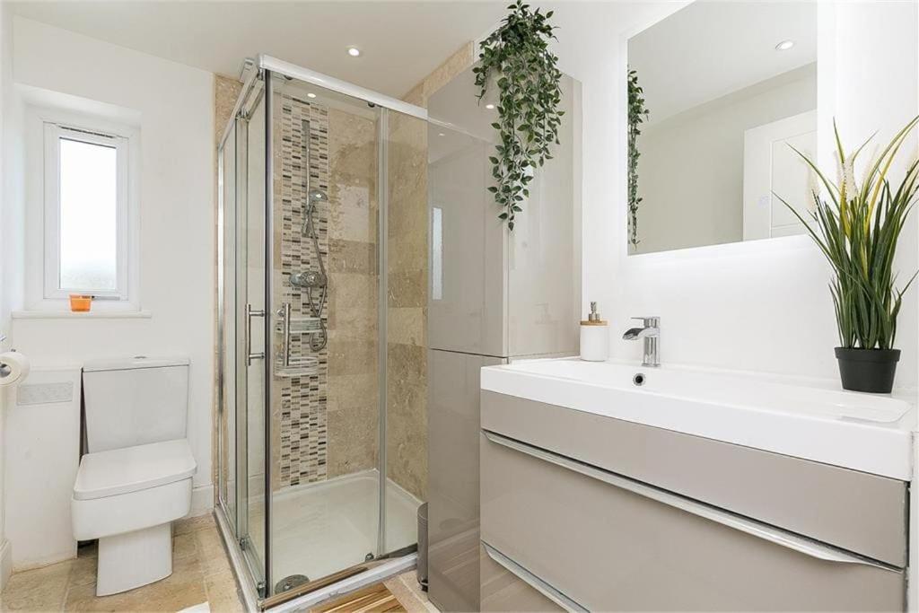 Dreghorn House 4 Bedrooms 3 Toilets 3 Reception Free Parking 233 Mbp Wifi 爱丁堡 外观 照片